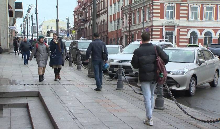 Гарантированное трудоустройство и зарплату в 150 тысяч предлагают приморцам