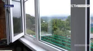 Полуторагодовалый ребёнок выпал из окна второго этажа в Приморье