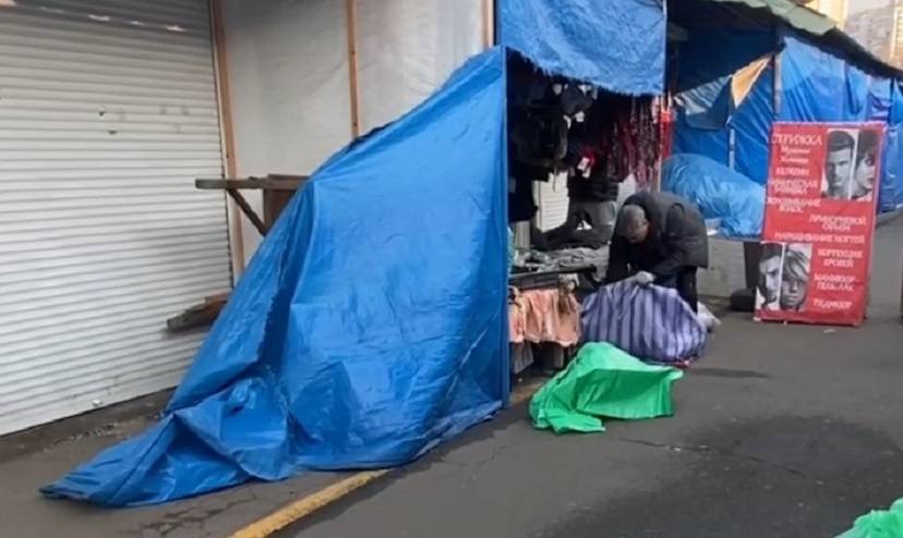 Рынок тряхануло: контрафакт пал жертвой рейда на «спортивке» во Владивостоке