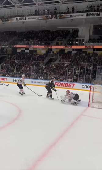 Приморский «Адмирал» одержал победу над «Авангардом»