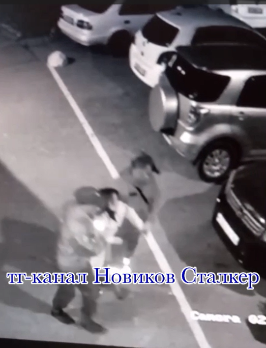 Стены в крови и клочки волос на полу: "беспредельщики" избили девушку во Владивостоке