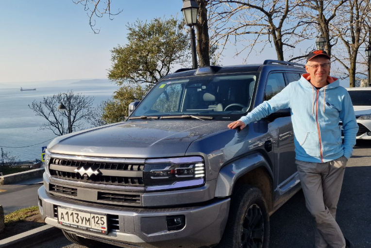 "Светят фонариком в рот": приморского миллиардера Дмитрия Алексеева не пустили в ДВФУ