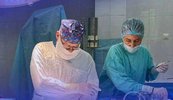 В Приморье врачи спасли мотоциклиста с разрывом почки