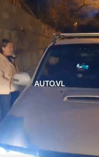 "Упертый" водитель устроил пробку во Владивостоке