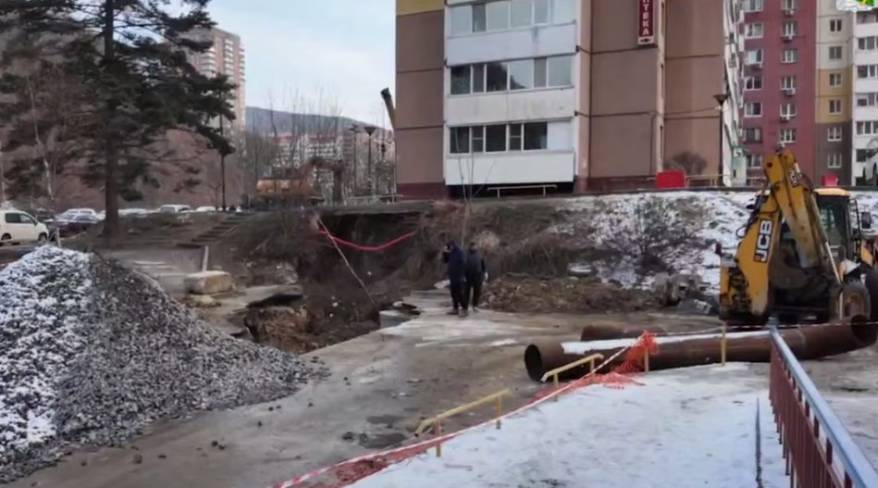 «Без воды»: сроки устранения аварии в Снеговой Пади скорректировали