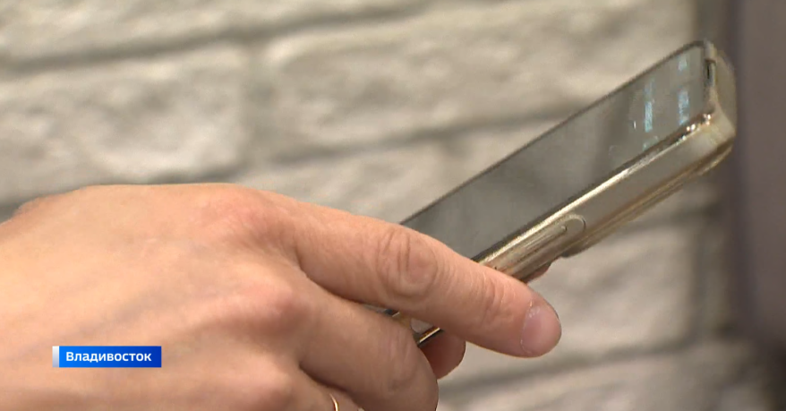 Студент из Приморья познакомился с девушкой на сайте знакомств и сильно пожалел об этом