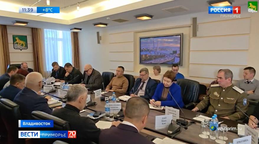 «Герои Приморья» приступили к стажировке в администрации Владивостока