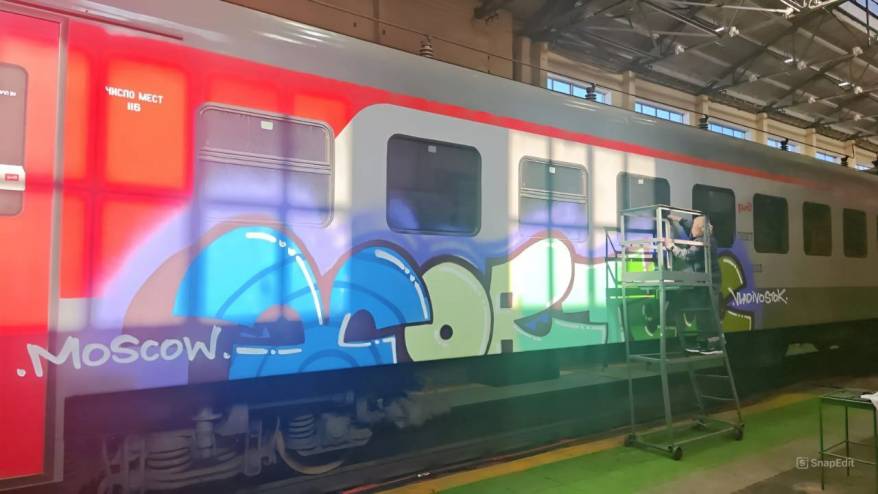 Вандалы вывели из строя электричку в Приморье