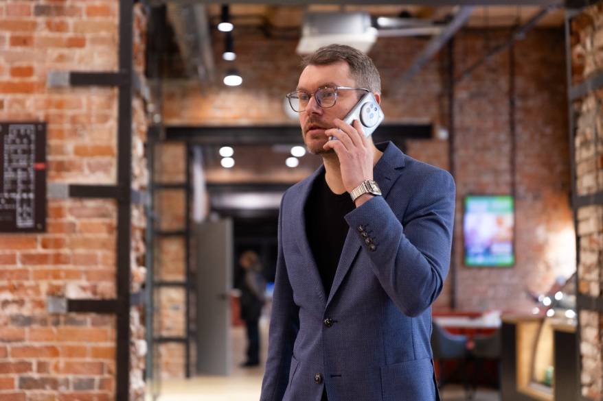 Лето стало пиком популярности виртуальных секретарей