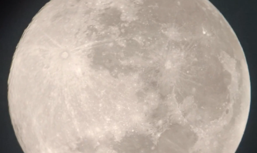 Бобровая Луна - удивительное явление наблюдали приморцы ночью