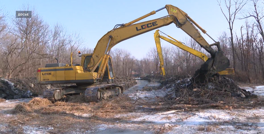 В Приморье продолжается расчистка русел рек