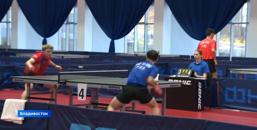 Во Владивостоке прошли тренировочные сборы мастеров малой ракетки из России и КНДР