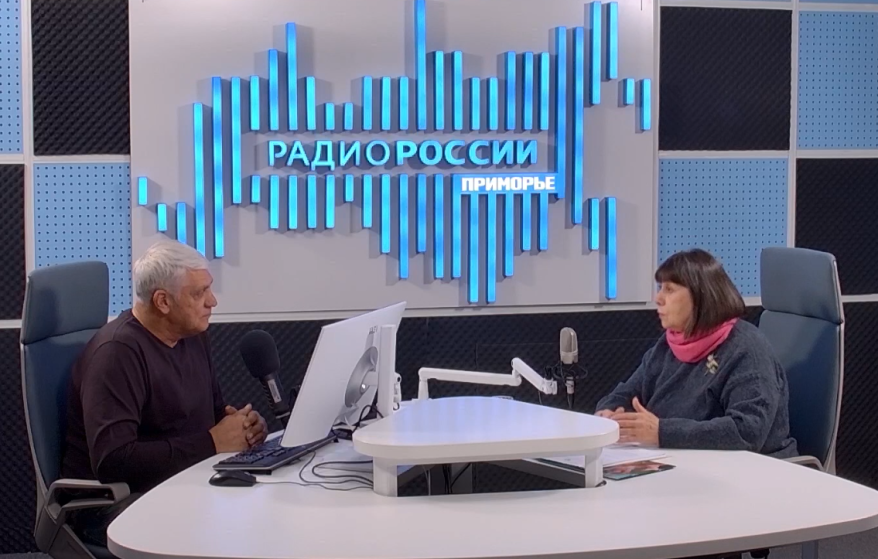 "100 лет Приморскому радио": История любви Елены Старостиной к радиожурналистике