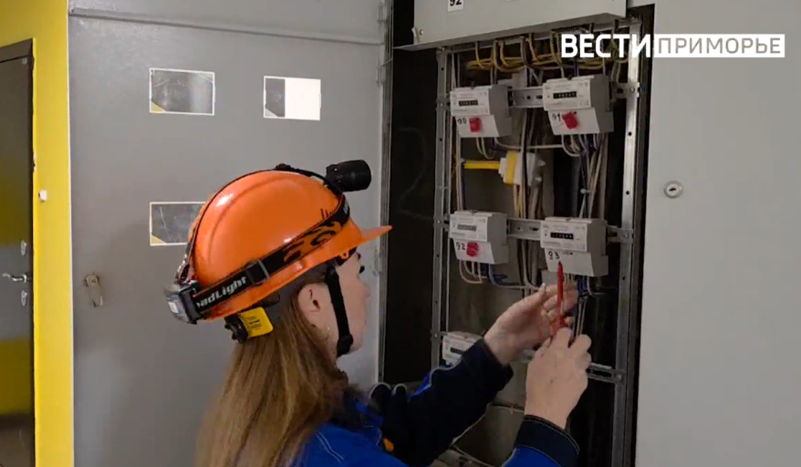 Неплательщиков в Приморье снова массово отключают от электрической и тепловой энергии