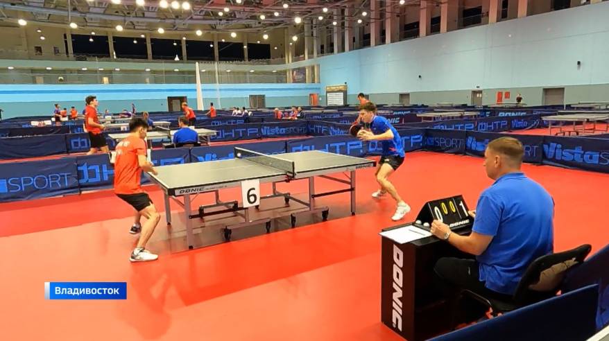 Сборная России по теннису бросает вызов спортсменам из КНДР во Владивостоке