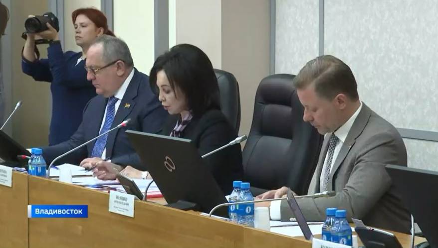 Бюджет Приморья представят депутатам Заксобрания