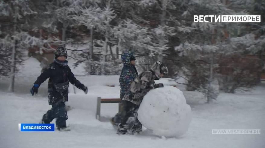 Китайский циклон продолжит влиять на погоду в Приморье в выходные дни