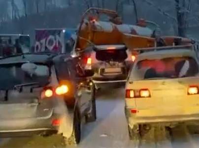 Месиво из авто: авария из восьми машин полностью заблокировала трассу Приморья