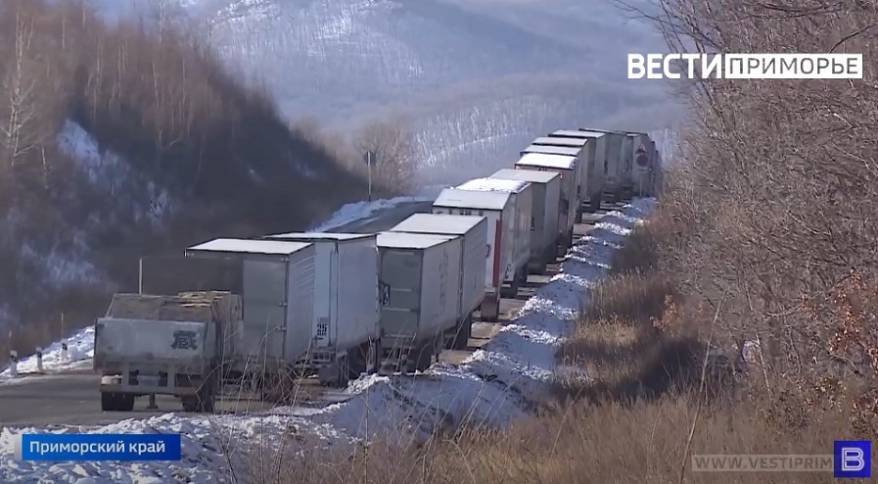 Через одного: власти Приморья решили проблему с прохождением машин на границе с КНР