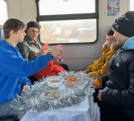 Поедзка в электричке приняла неожиданный оборот для приморцев