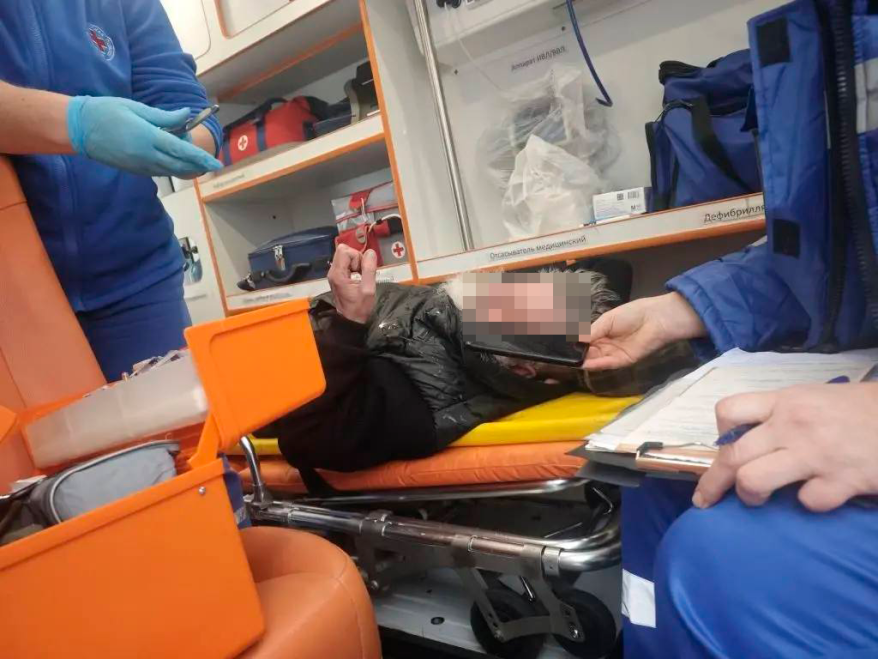 Авто в кювете: энергетики спасли водителя, попавшего в серьезное ДТП в Приморье