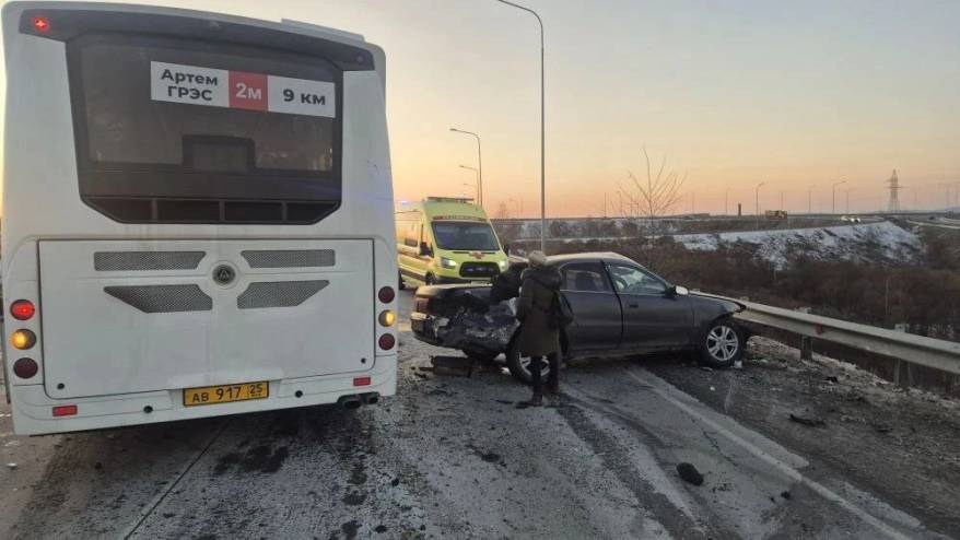 Стали известны подробности "лобового" ДТП с участием пассажирского автобуса в Приморье