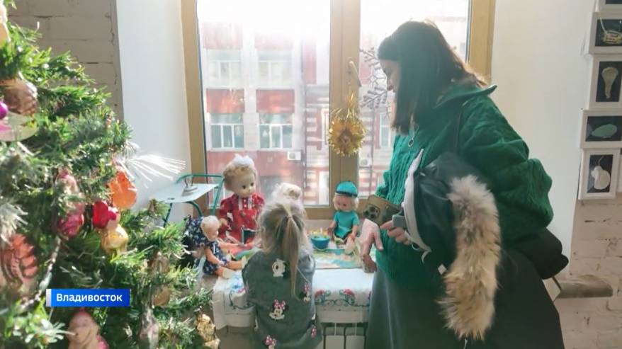 В советское прошлое новогодние игрушки возвращают жителей Владивостока