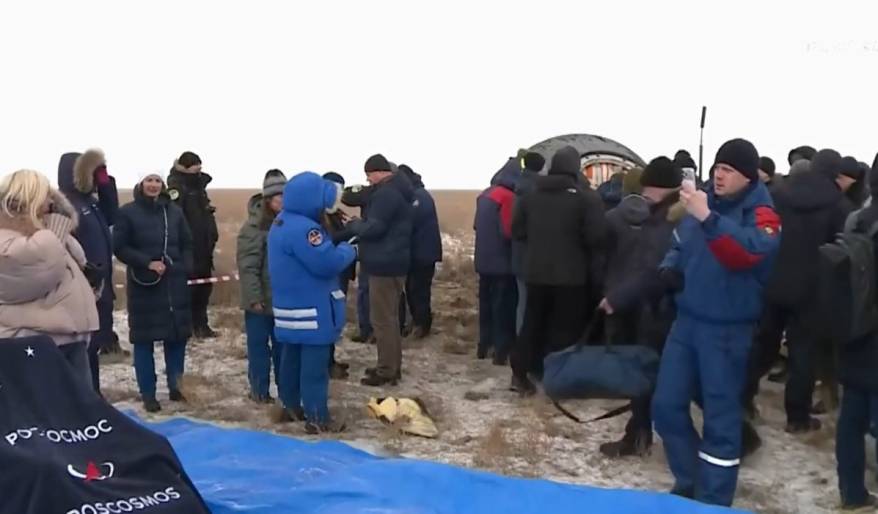 Эвакуация экипажа корабля "Союз МС-27" - на видео