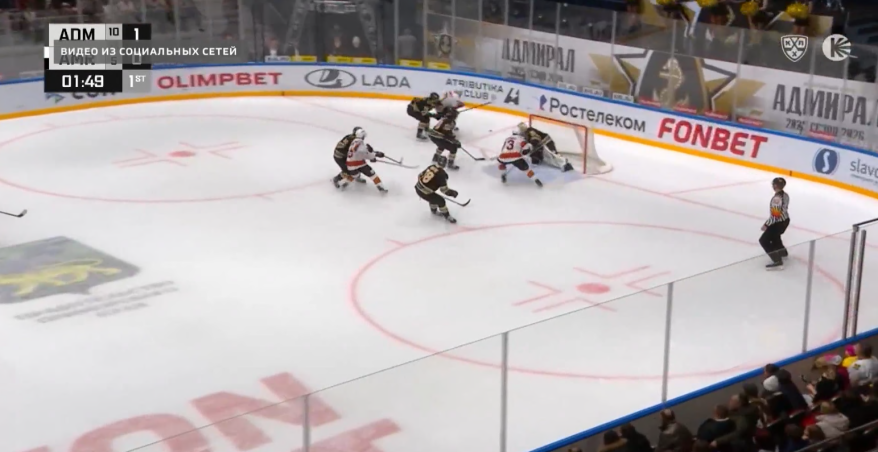 «Адмирал» уступил минскому «Динамо» в домашнем матче регулярного чемпионата КХЛ