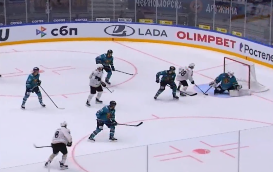 "Так играть дома нельзя": "Адмирал" уступил аутсайдеру чемпионата КХЛ