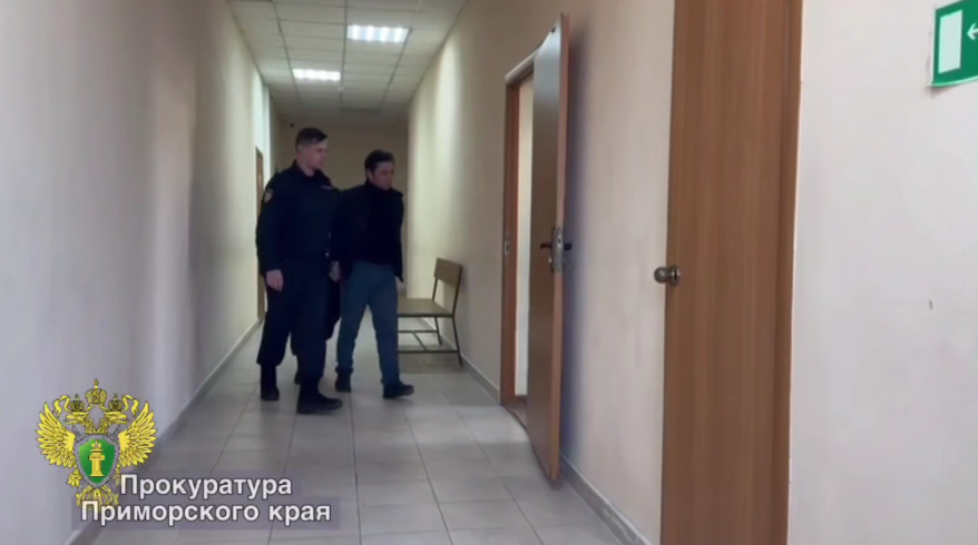 Руками по лицу: резонансный дорожный инцидент во Владивостоке дошел до суда