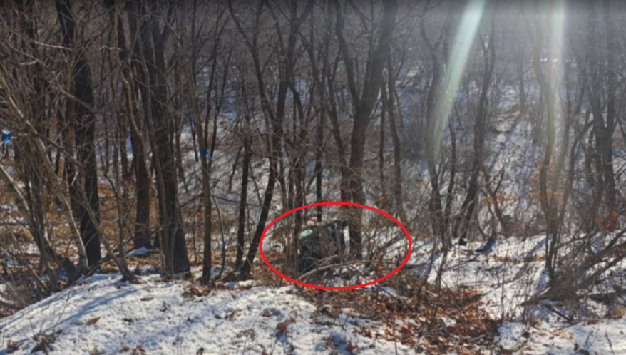 Такси с младенцем в салоне улетело в кювет в Приморье