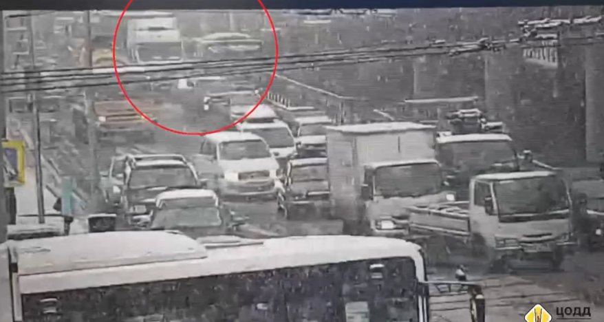 Все колом: сразу несколько ДТП привели к коллапсу в одном районе Владивостока