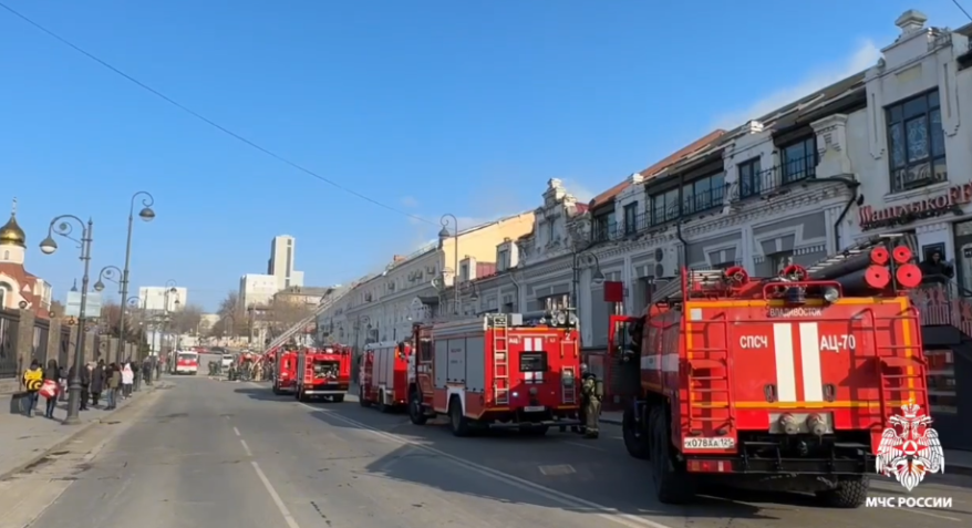 Крупный пожар в историческом центре Владивостока удалось локализовать