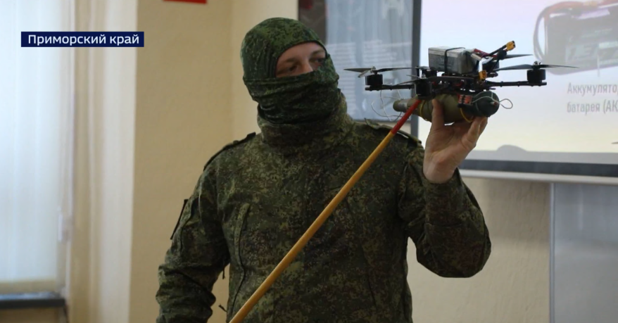 Военнослужащих ВВО обучают работе с беспилотниками на самом последнем оборудовании