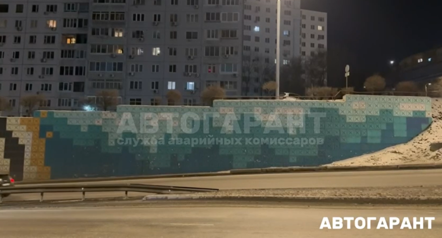 Во Владивостоке мужчина спрыгнул с подпорной стены, убегая от полицейских