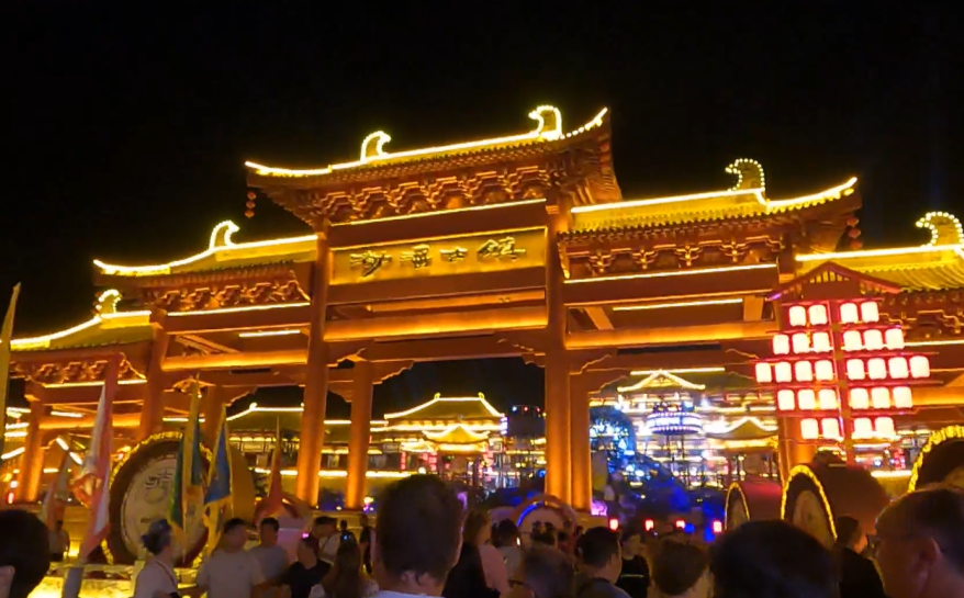 Туризм между Россией и Китаем бьет рекорды после отмены виз. Интервью