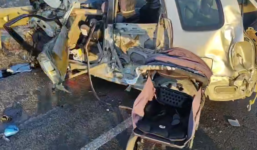 Автомобиль vs грузовые машины: последствия ужасающей катастрофы на А-370