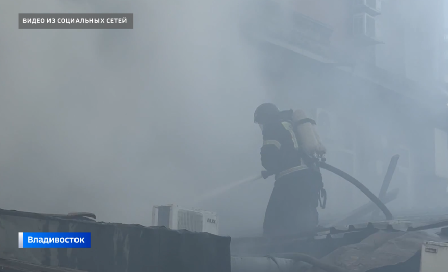 Хлам на чердаке и ущерб на миллионы. Памятник архитектуры вспыхнул на Пограничной