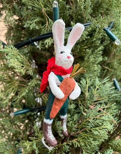 Конкурс на лучшую новогоднюю игрушку из вторсырья организовали приморцы