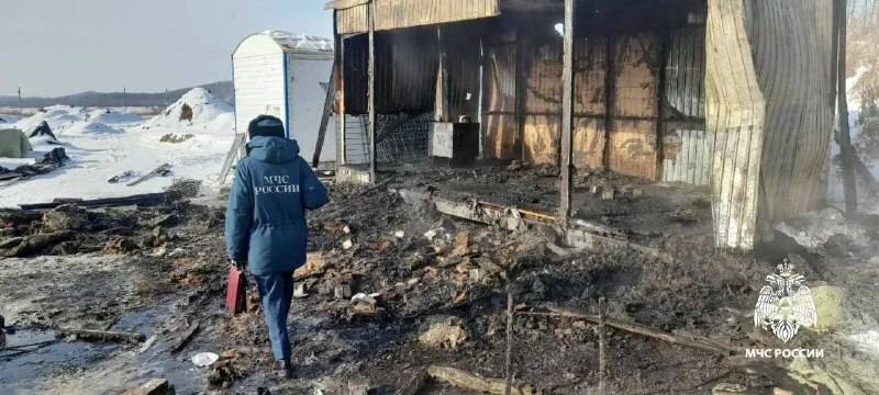 Пожар вспыхнул в вахтовом вагончике в Приморье