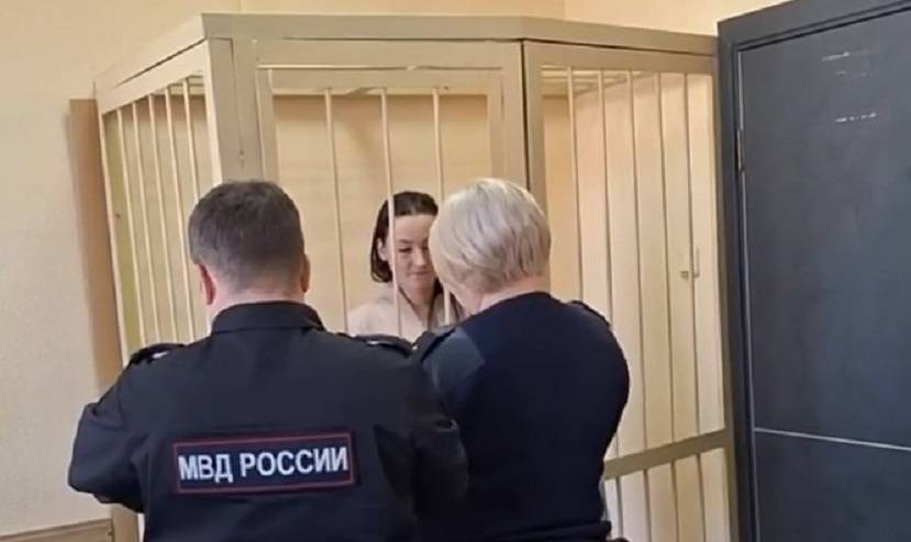 Экс-сотрудницу полиции арестовали в Приморье