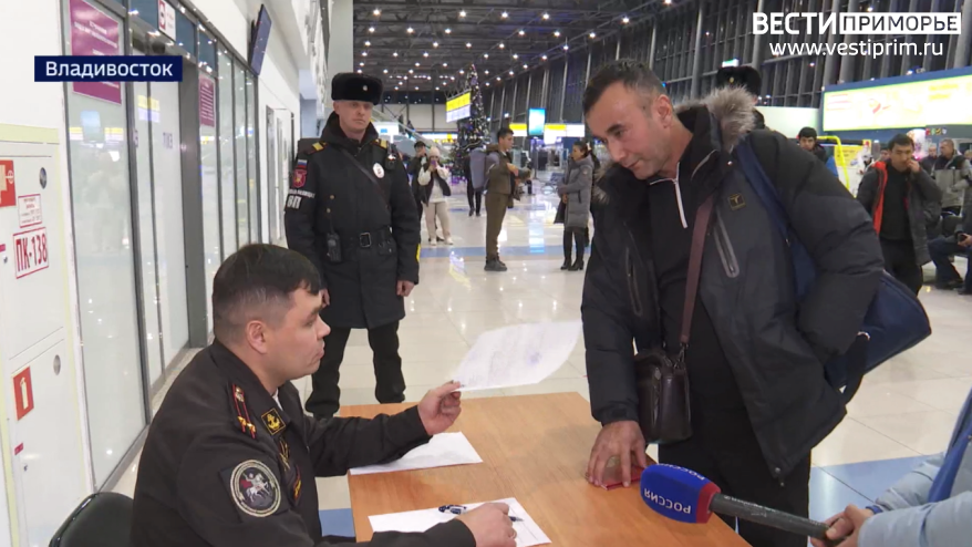 В России ужесточают правила въезда мигрантов