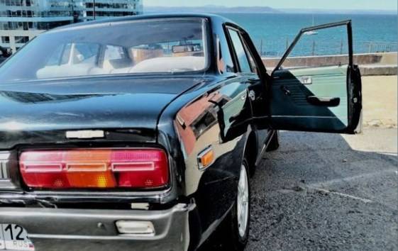 Редкий даже для Японии седан выставили на продажу в Приморье всего за 900 тысяч