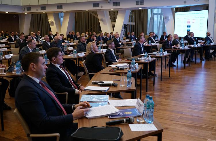 Показатель ввода жилья в Приморье высоко отметил Юрий Трутнев