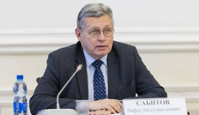 Рифат Сабитов прокомментировал новые правила для банков и клиентов: «Это реакция на масштабное мошенничество»