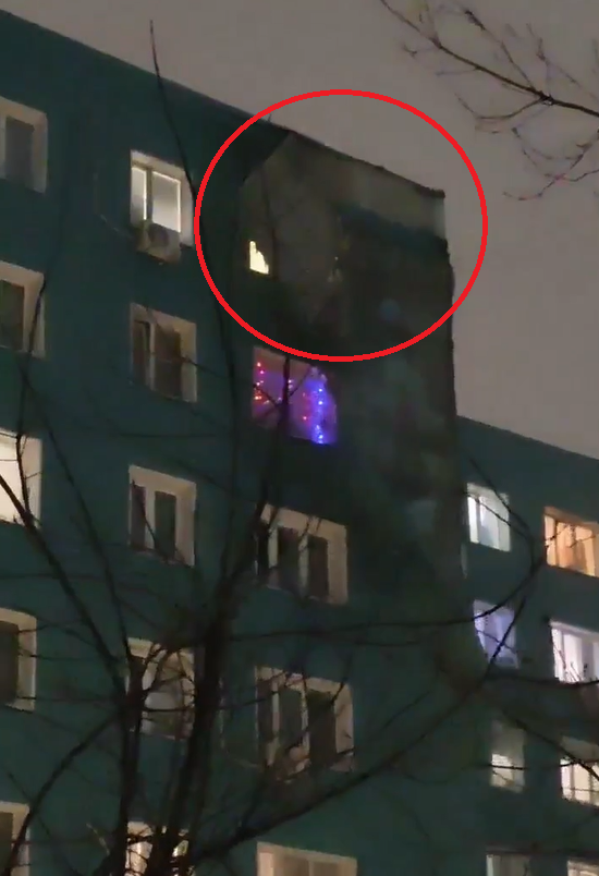 Рухнет в любую минуту: опасность нависла над горожанами во Владивостоке