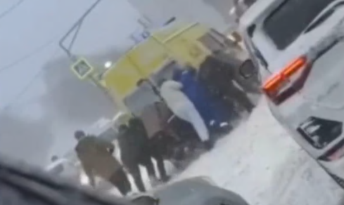 Герои не носят плащи: как приморцы объединились в борьбе со стихией?