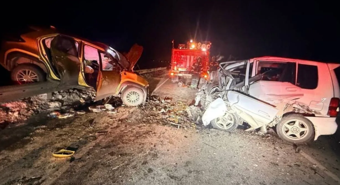 Автомобили - в клочья: три человека погибли и два пострадали в страшном ДТП в Приморье