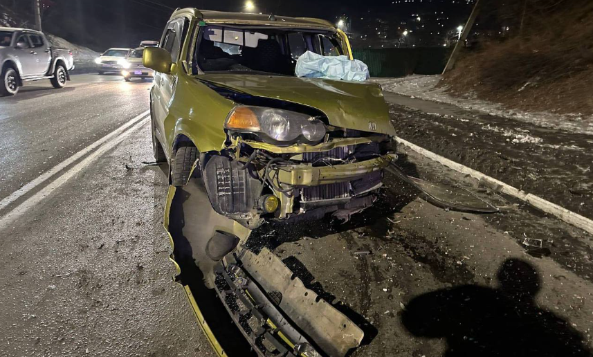 "Выехал на встречку": две женщины пострадали в жестком ДТП в Находке